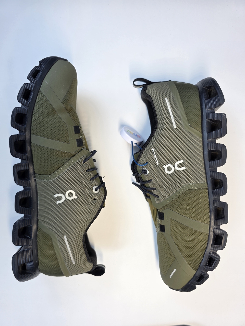 On Running Olive Green and Black Cloudventure Trail Sneakers - Picture 7 of 16